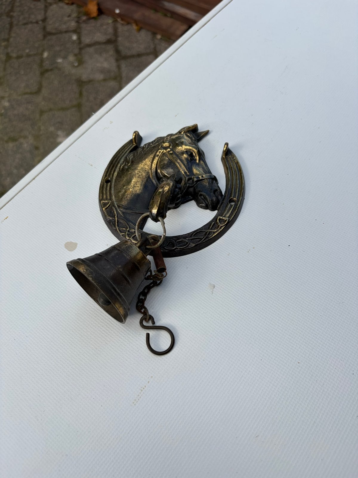 Koperen hoefijzer met paardenhoofd en belletje, Ophalen of Verzenden, Koper