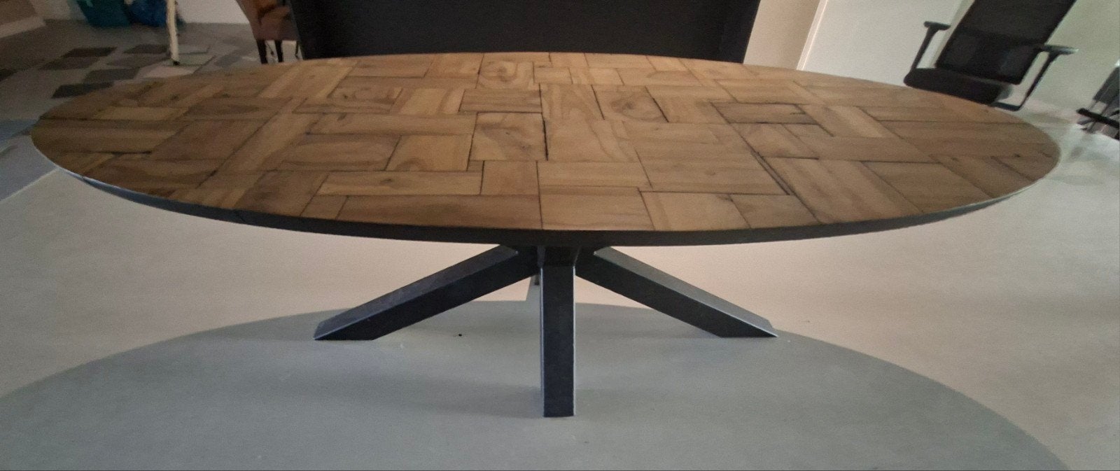 Unieke ovale eettafel, Ophalen, 100 tot 150 cm, Ovaal, Nieuw