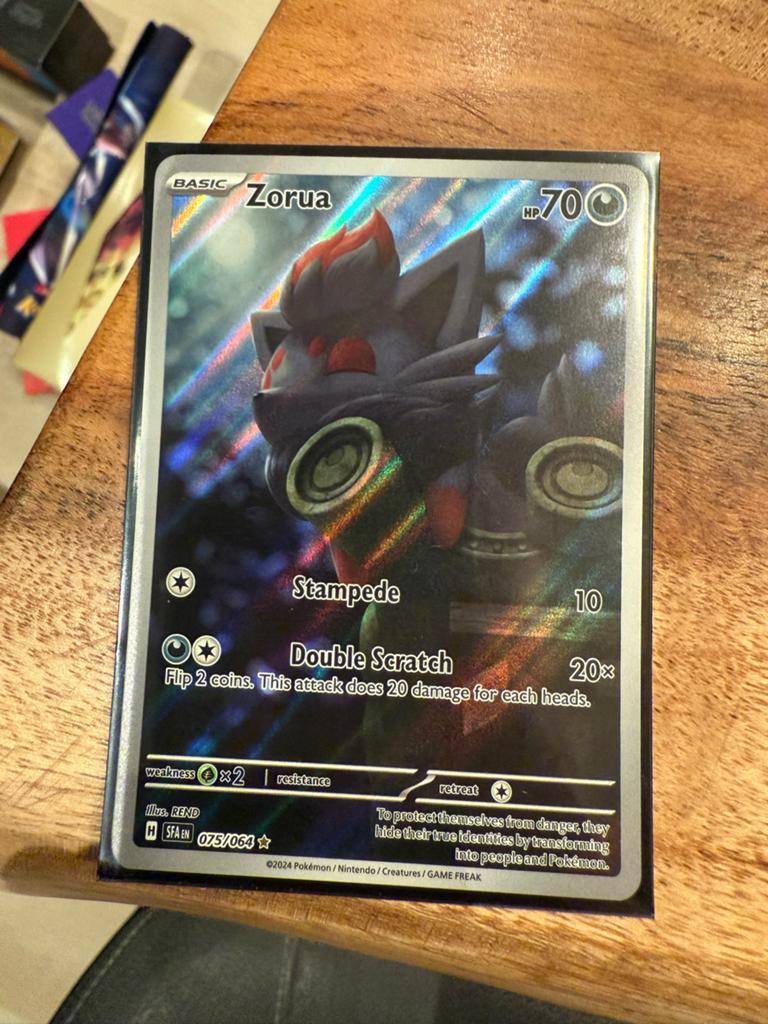 Zorua Pokémon Kaart 075/064, Ophalen of Verzenden, Zo goed als nieuw, Losse kaart, Foil