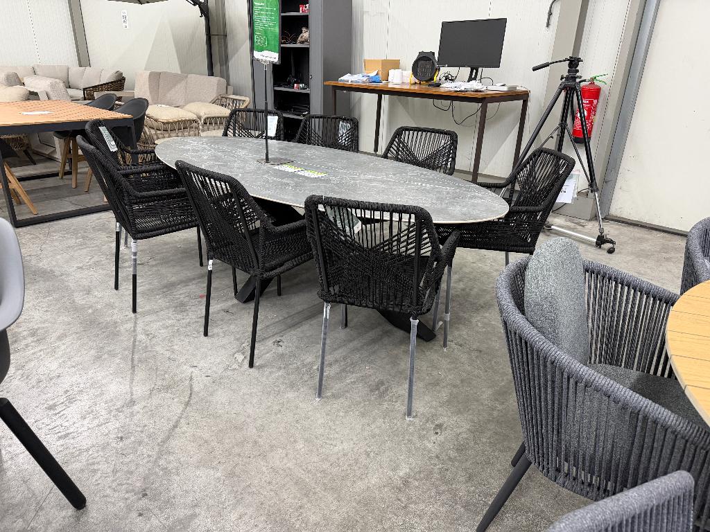Calma dining tuintafel | sintered stone | 240cm ovaal, Ophalen, Aston Martinlaan 36, LUX Outdoor Living, Info@tuinmeubelwereld.nl