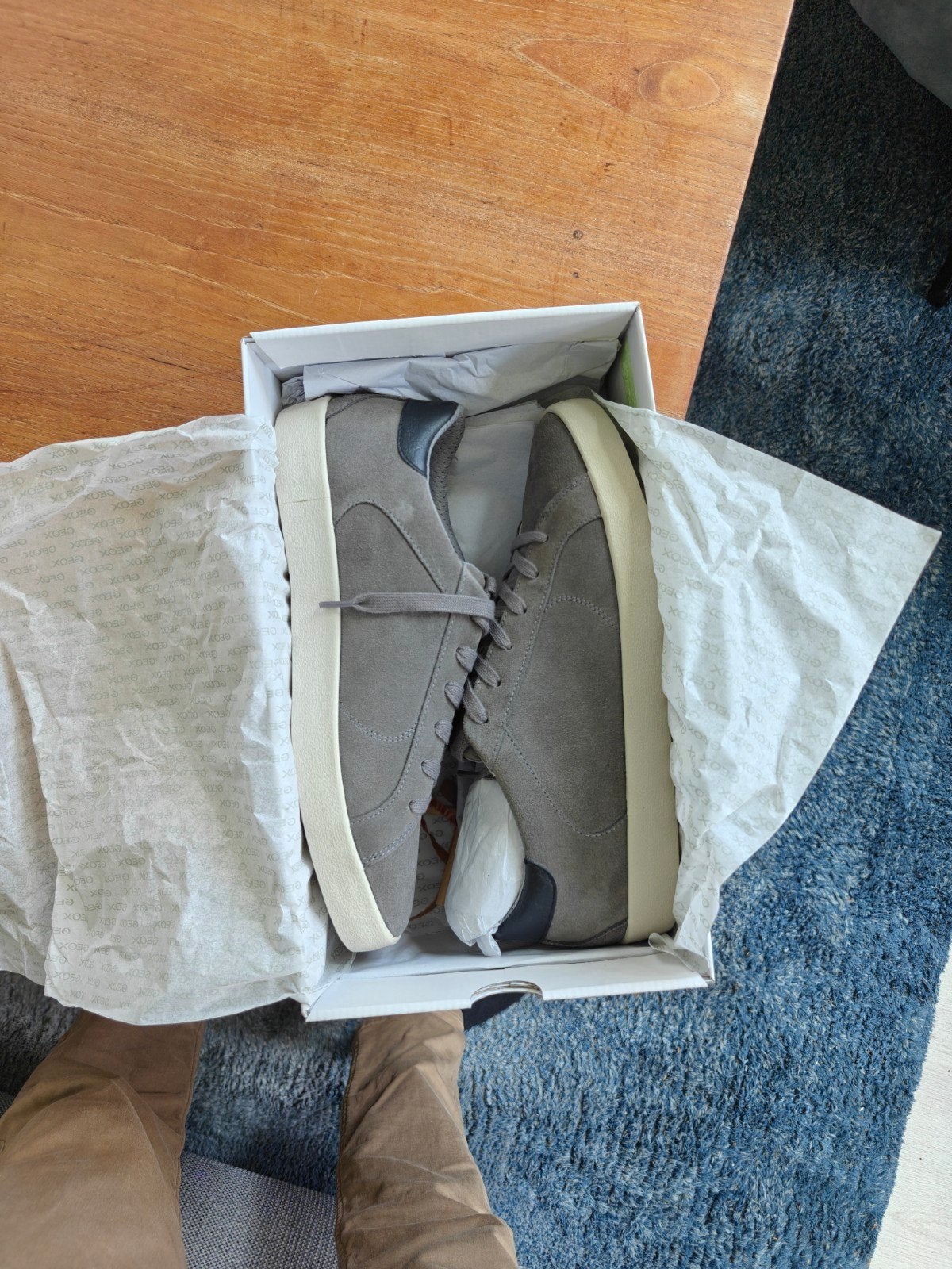 Grijze Geox schoenen maat 43, Ophalen of Verzenden, Zo goed als nieuw, Geox, Sneakers of Gympen