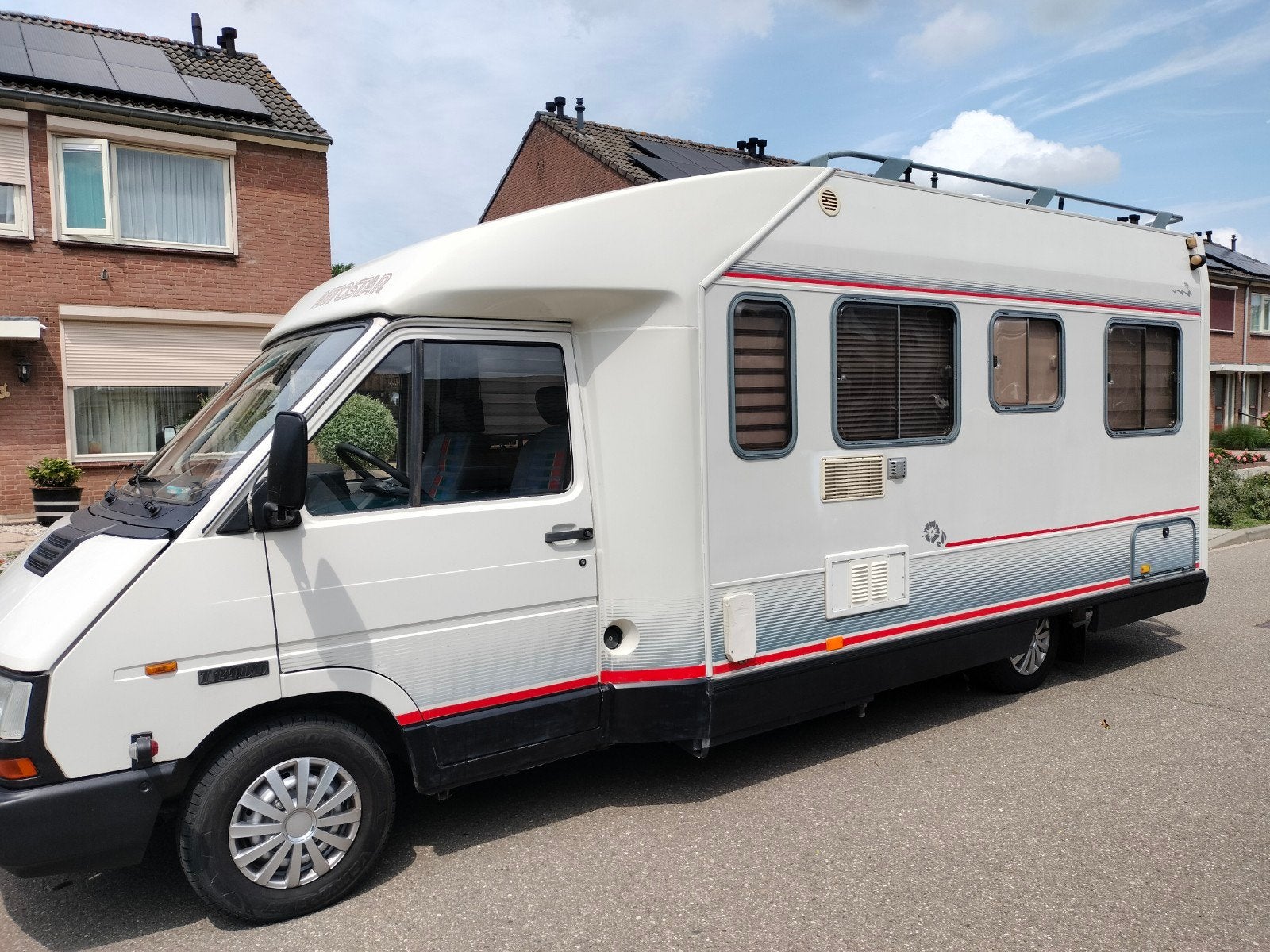 Caravans And Camping Compacte