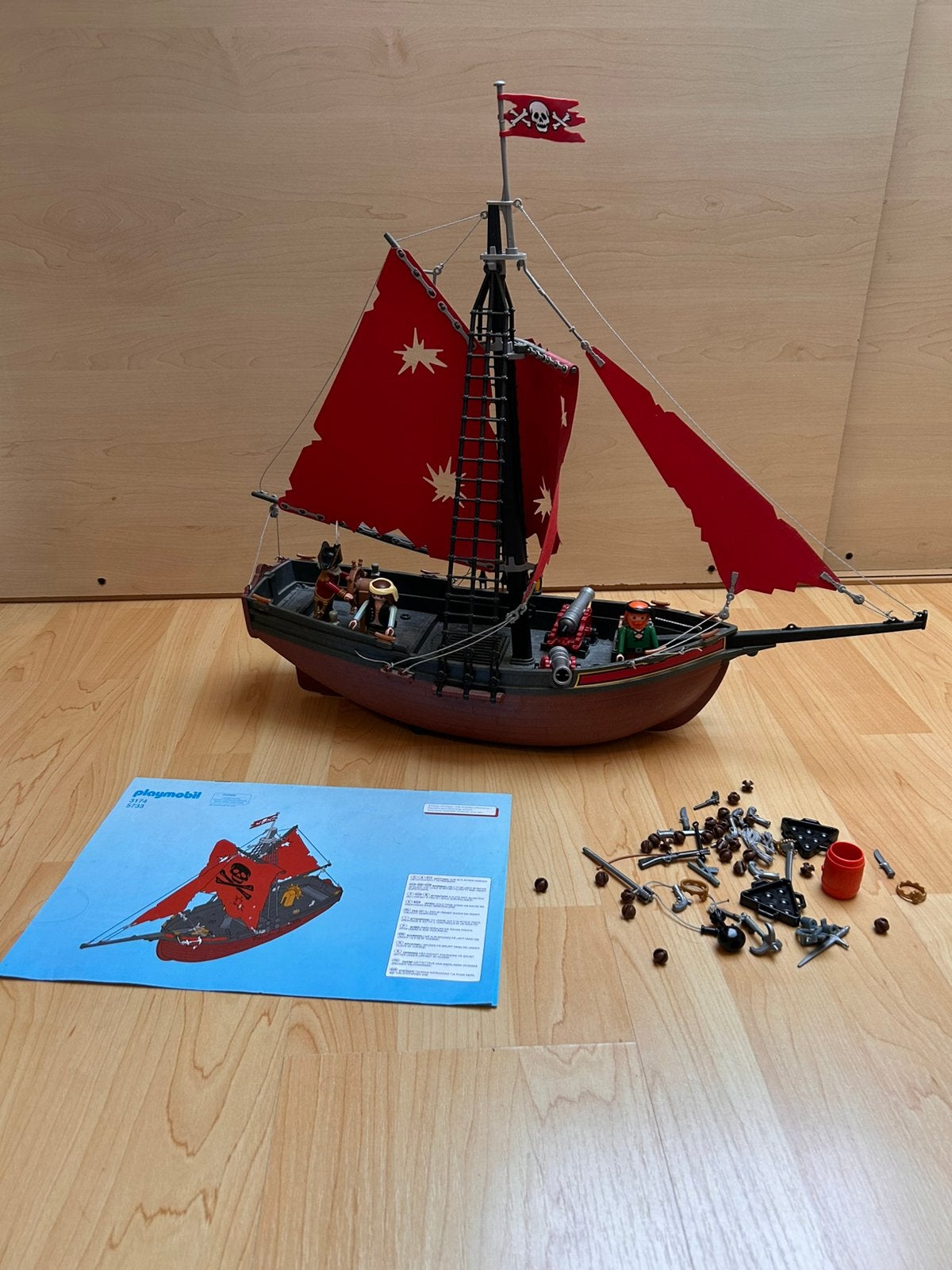 Piratenschip 3174 en piraat met roeiboot 3937, Ophalen, Gebruikt, Complete set