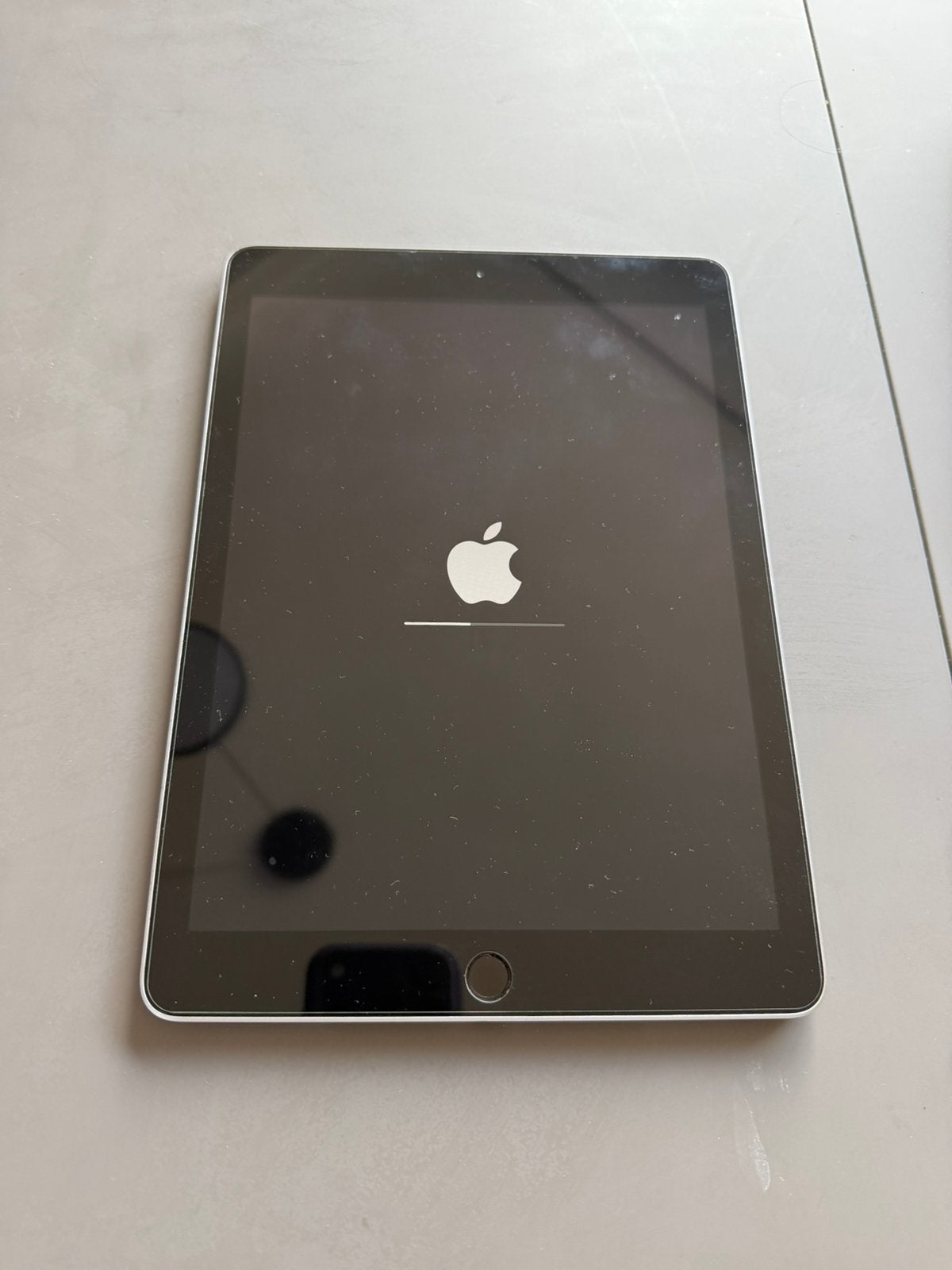 Ipad 6e generatie, Computers en Software, Apple iPad, Zo goed als nieuw, 128 GB, Wi-Fi