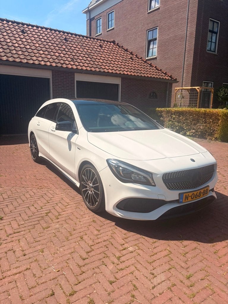Mercedes-Benz CLA 180 163pk 7G-DCT 2018 Wit, Auto's, Mercedes-Benz, CLA, 730 kg, Zwart, 4 cilinders