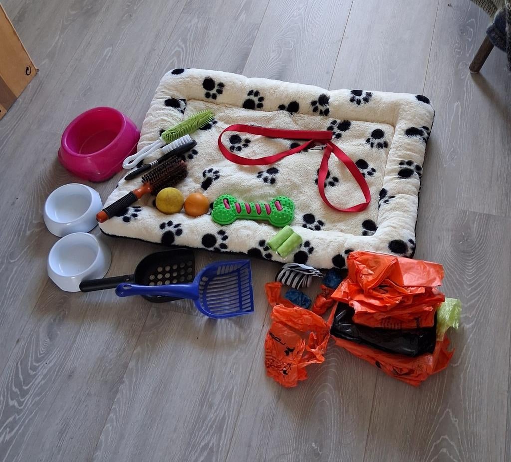 Hondenriem, bakjes, borstels en meer, Dieren en Toebehoren, Honden-accessoires, Ophalen
