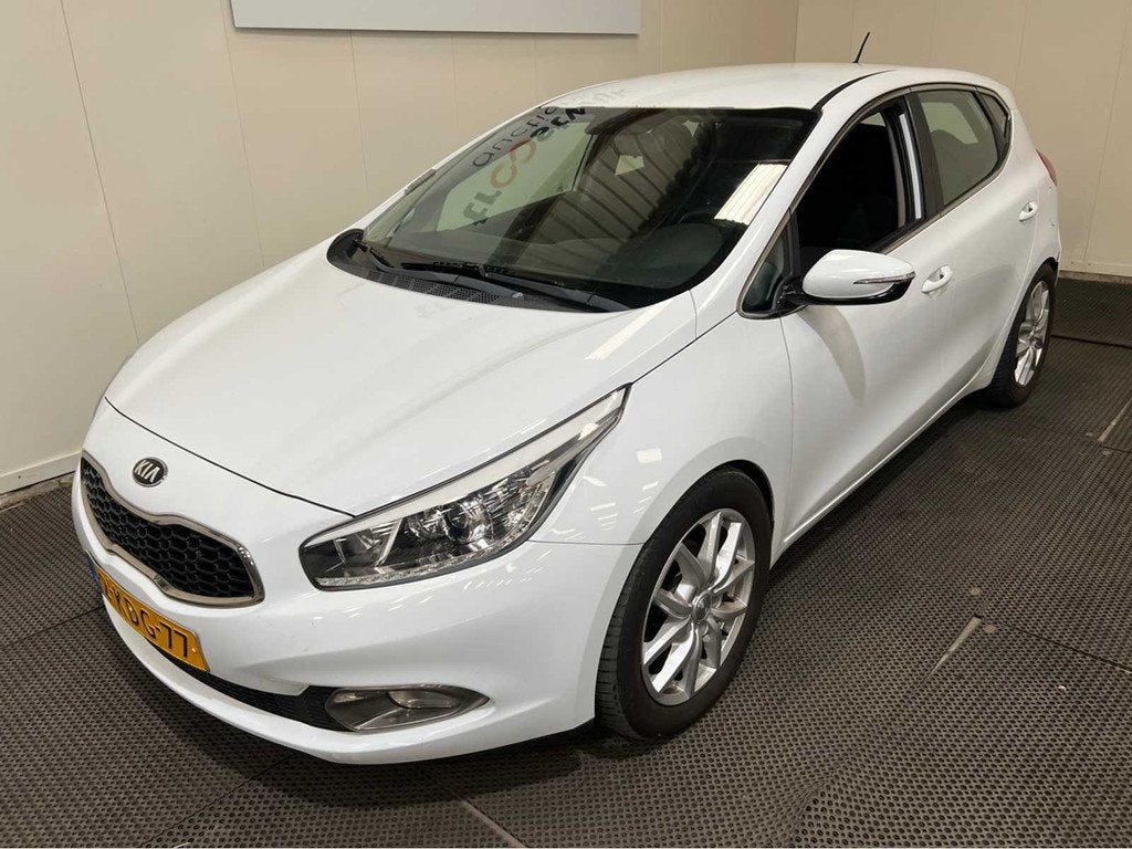 Kia - cee'd - 1.6 CRDi Comfort Pack - Personenauto - 2013, Auto's, Kia, Voorwielaandrijving, Euro 5, Gebruikt, 4 cilinders