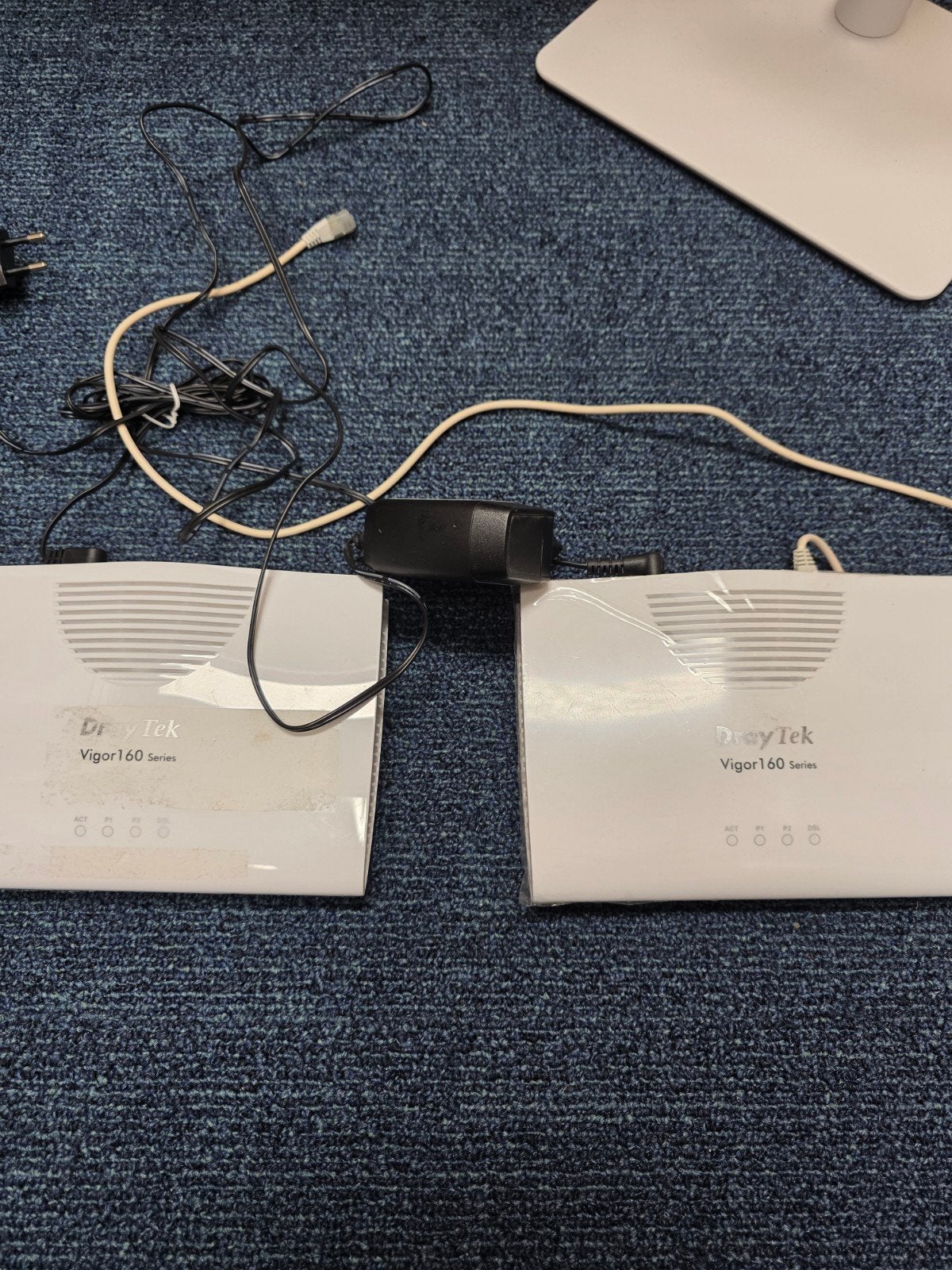 DrayTek Vigor 165 Series Modems/Routers (2 stuks), Ophalen of Verzenden, Gebruikt, Router met modem, DrayTek
