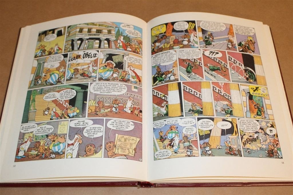 Asterix De Galliër — 4 Klassieke Verhalen In 1 Band 1978, Eén stripboek, Ophalen of Verzenden, Gelezen