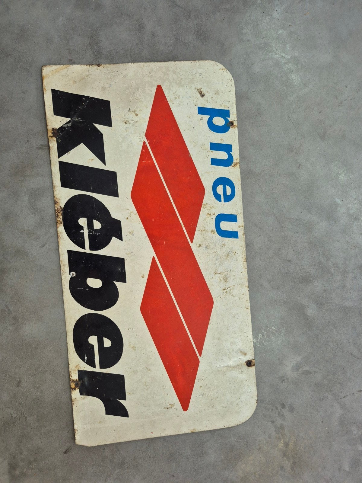 kleber banden reclamebord, Verzamelen, Merken en Reclamevoorwerpen, Ophalen of Verzenden, Gebruikt, Reclamebord
