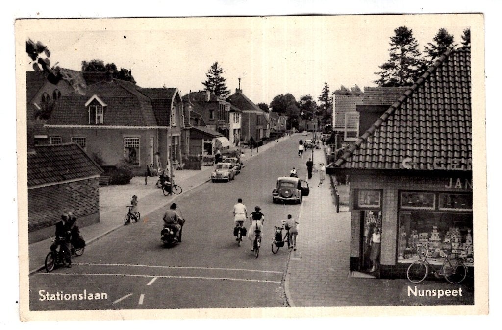 Nunspeet Stationslaan  1956, Verzenden, 1940 tot 1960, Gelopen, Gelderland