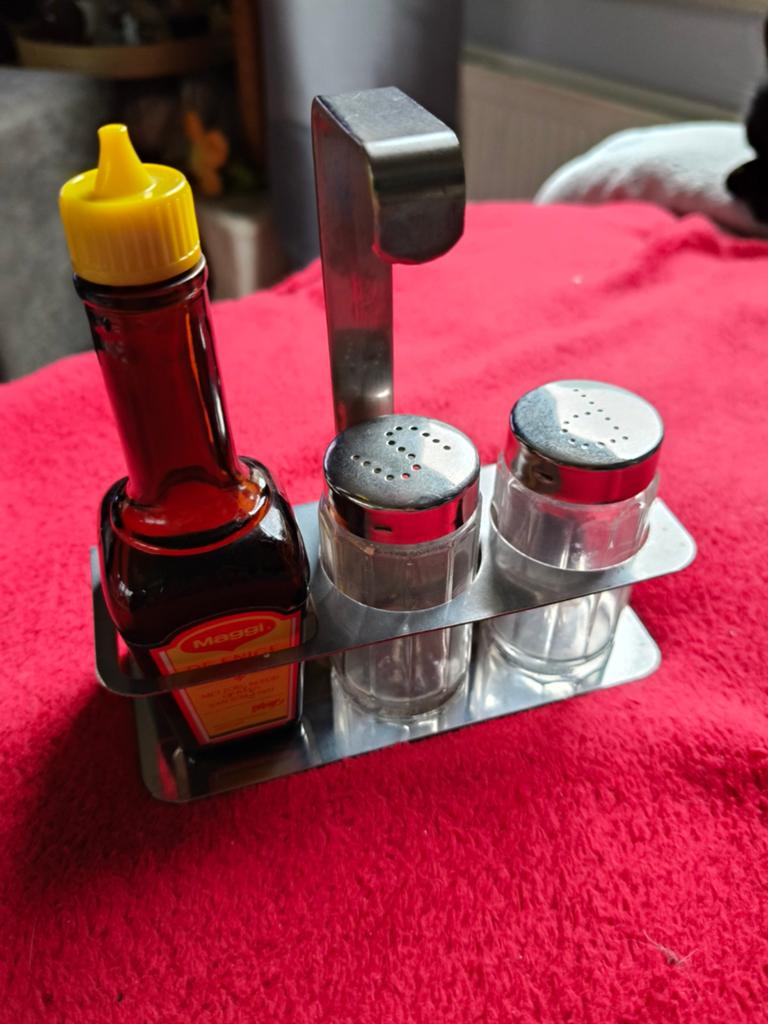 Vintage Peper- en Zoutvaatjes met Maggiflesje in Houder, Ophalen of Verzenden