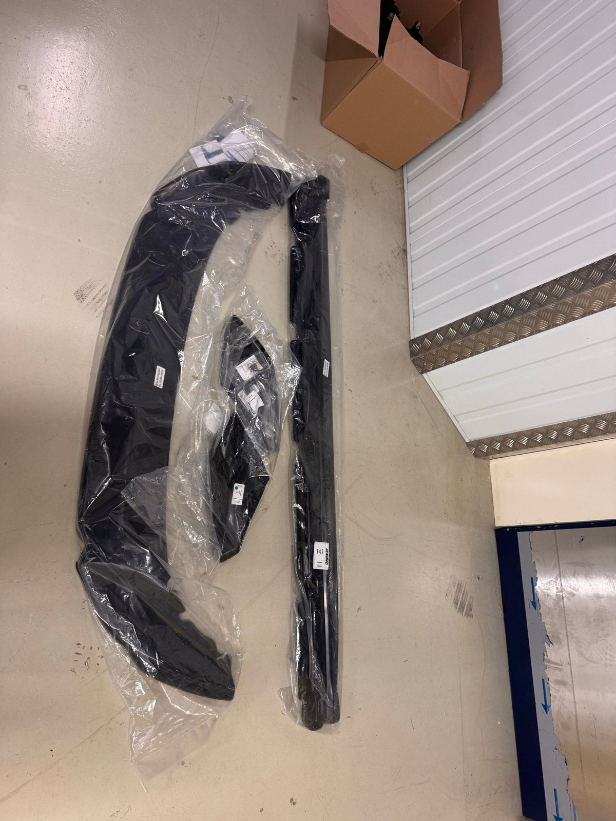 Cupra Ateca Zijskirts, Voorspoiler en Achterskirt, Ophalen
