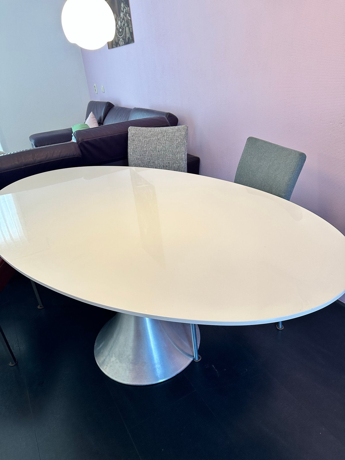 Ovale witte eettafel met trompetvoet, Ophalen, Kunststof, Gebruikt, 50 tot 100 cm