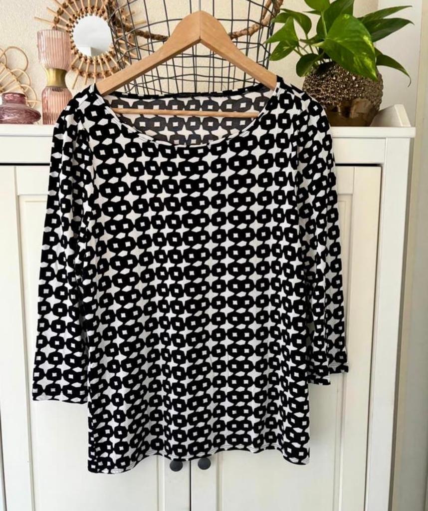 Claudia Sträter top zwart/wit maat M, Kleding | Dames, Tops, Maat 38/40 (M), Zwart, Ophalen of Verzenden, Zo goed als nieuw