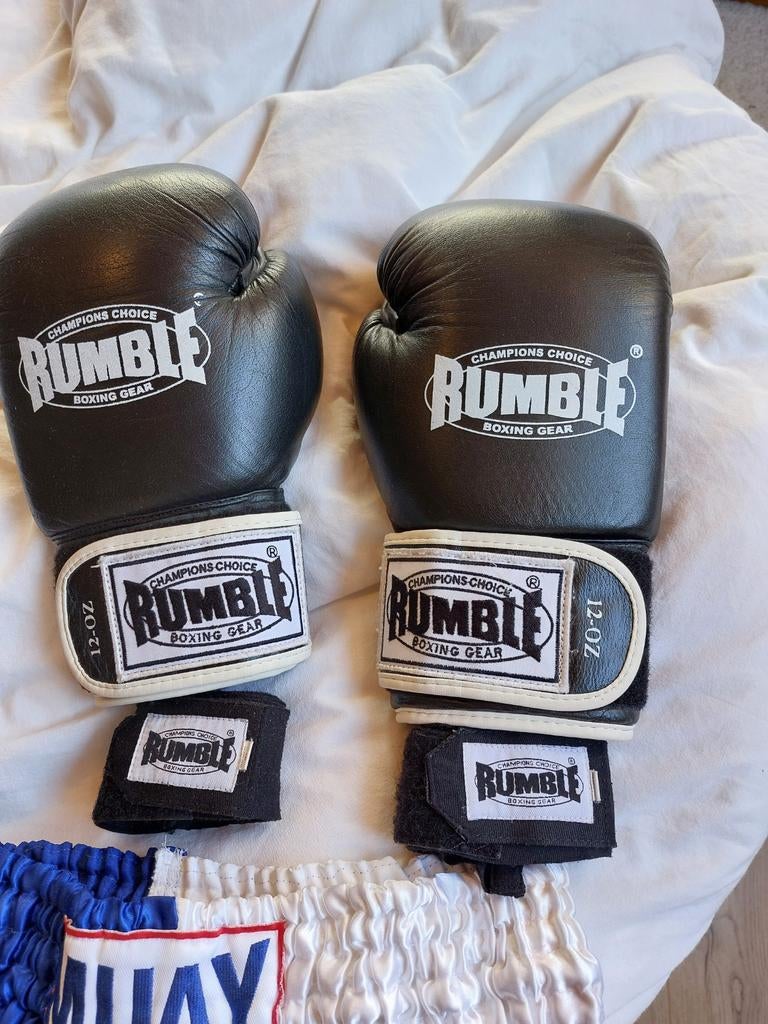 Rumble kickbokshandschoenen 12oz nette staat., Ophalen of Verzenden, Zo goed als nieuw, Overige