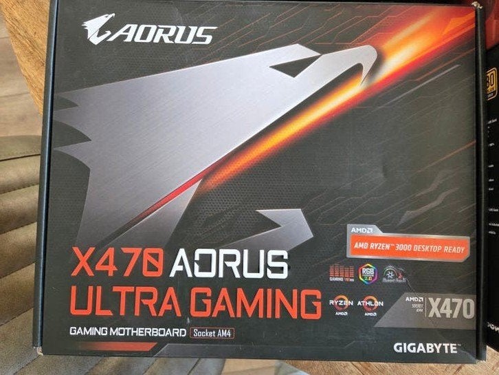 Foto 7 van Gaming PC onderdelen – RTX 2060 Super / Ryzen 7 / 32GB RGB /