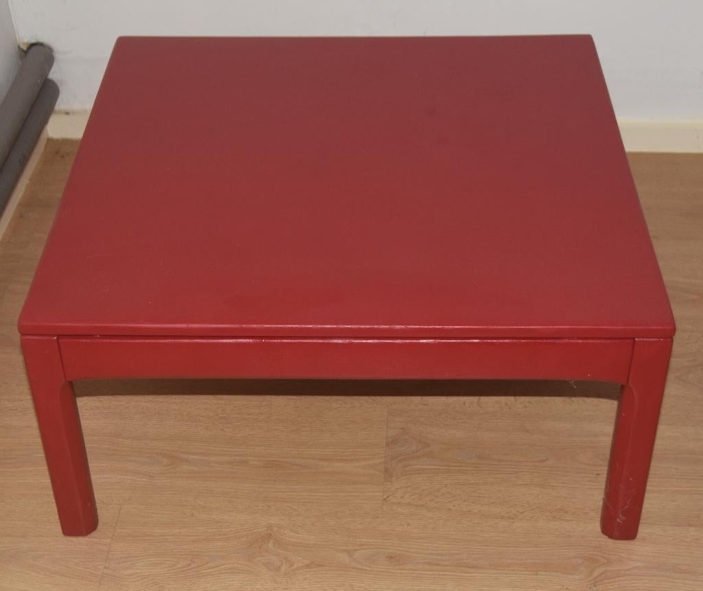 Lage rode tafel bijzettafel salontafel 32 x 67 x 67, Huis en Inrichting, Tafels | Salontafels, Ophalen, Gebruikt, 50 tot 100 cm