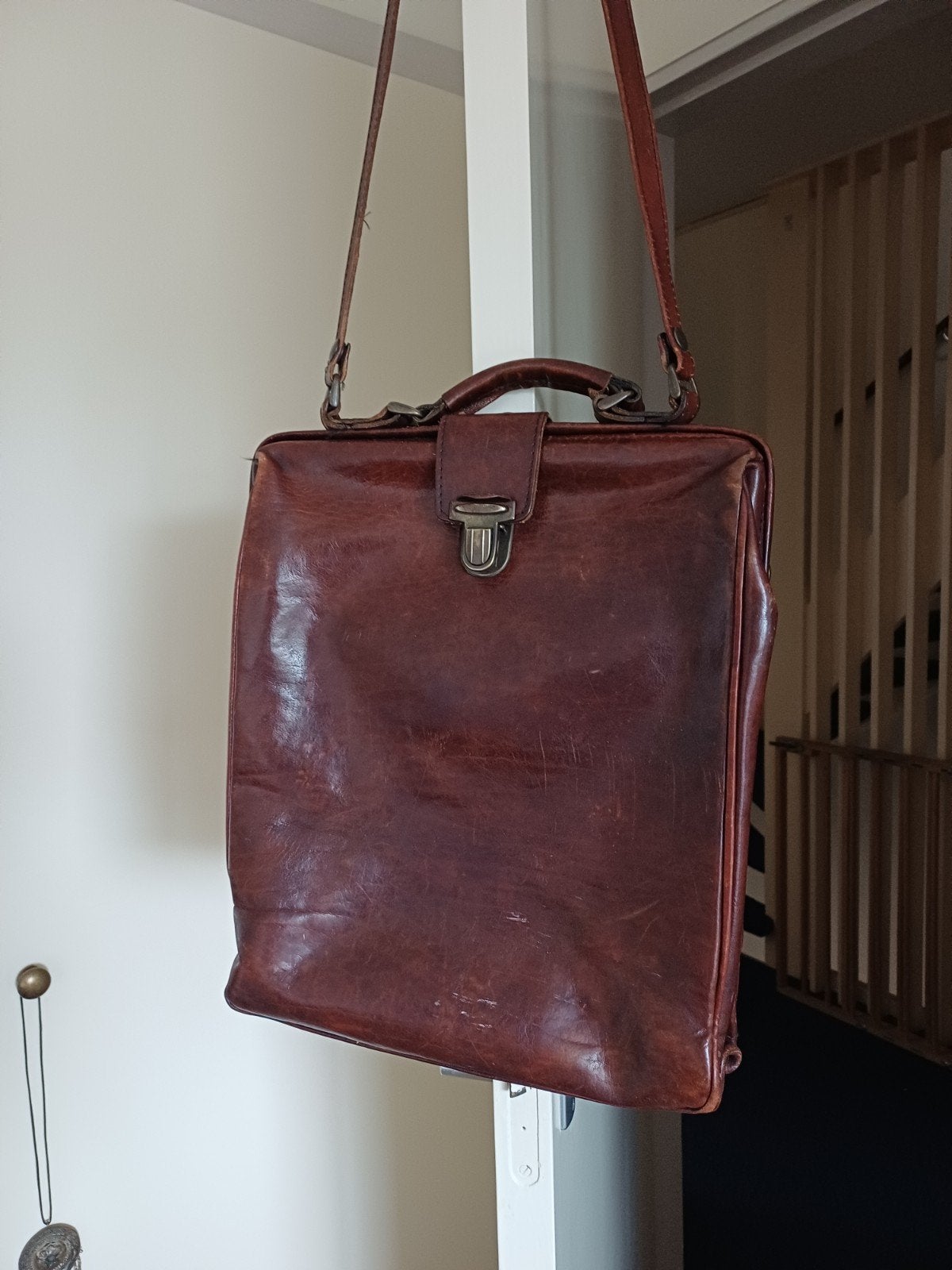 Grote ruime leren tas voor 14 inch laptop, Ophalen of Verzenden