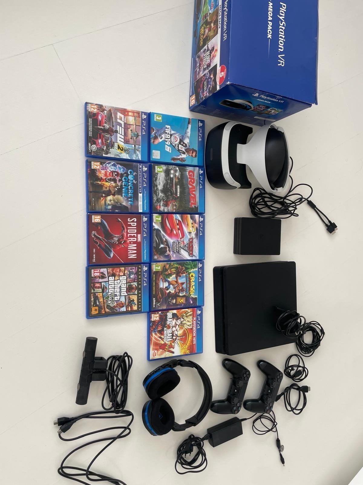 PlayStation 4 Slim 1TB + VR Mega Pack + 9 games – Complete s, Spelcomputers en Games, Spelcomputers | Sony PlayStation 4, Zo goed als nieuw