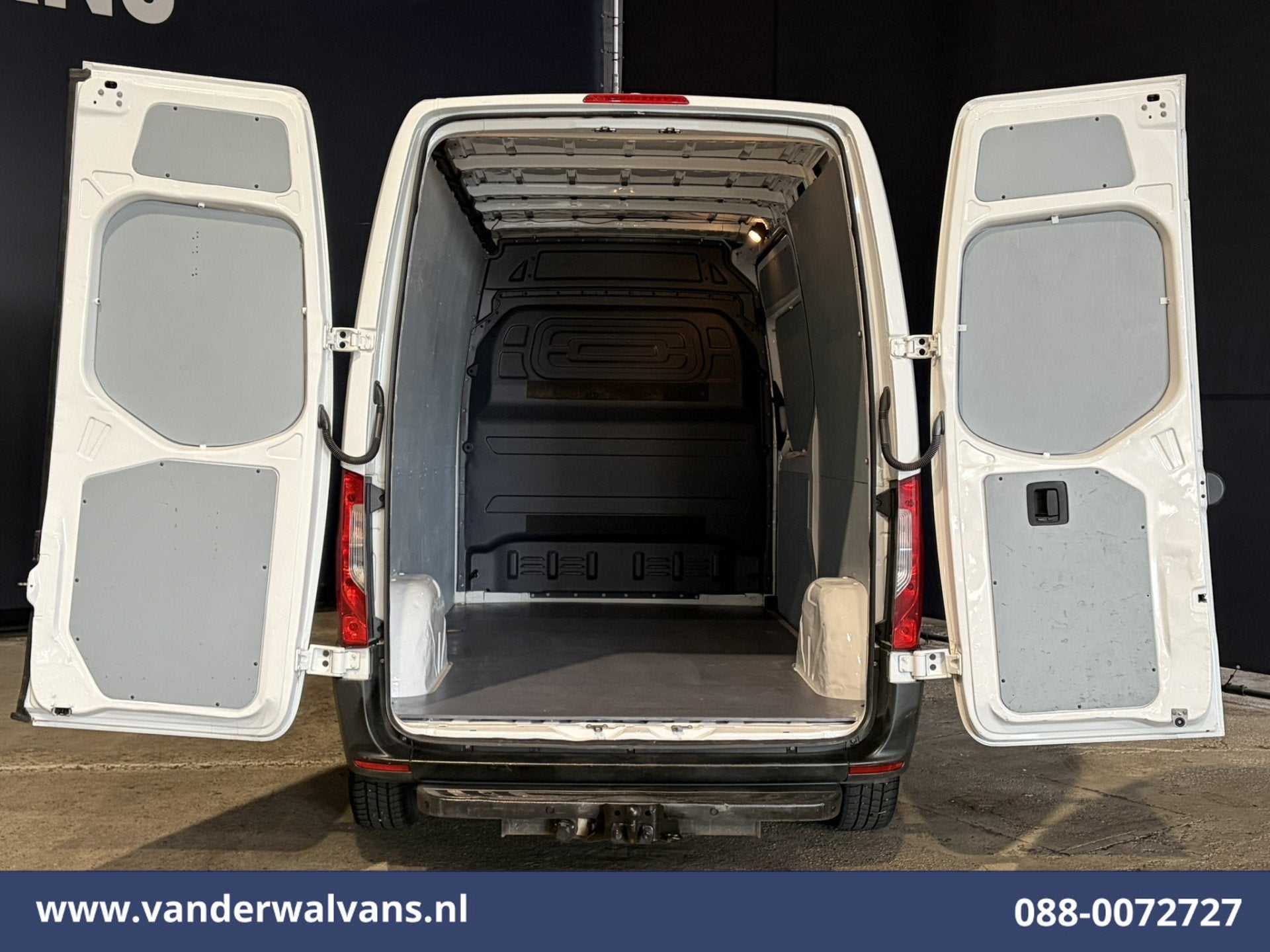 Mercedes-Benz Sprinter 314 CDI L2H2 Euro6 Airco | Trekhaak B, Voorwielaandrijving, Dealer onderhouden, Stof, 2000 kg