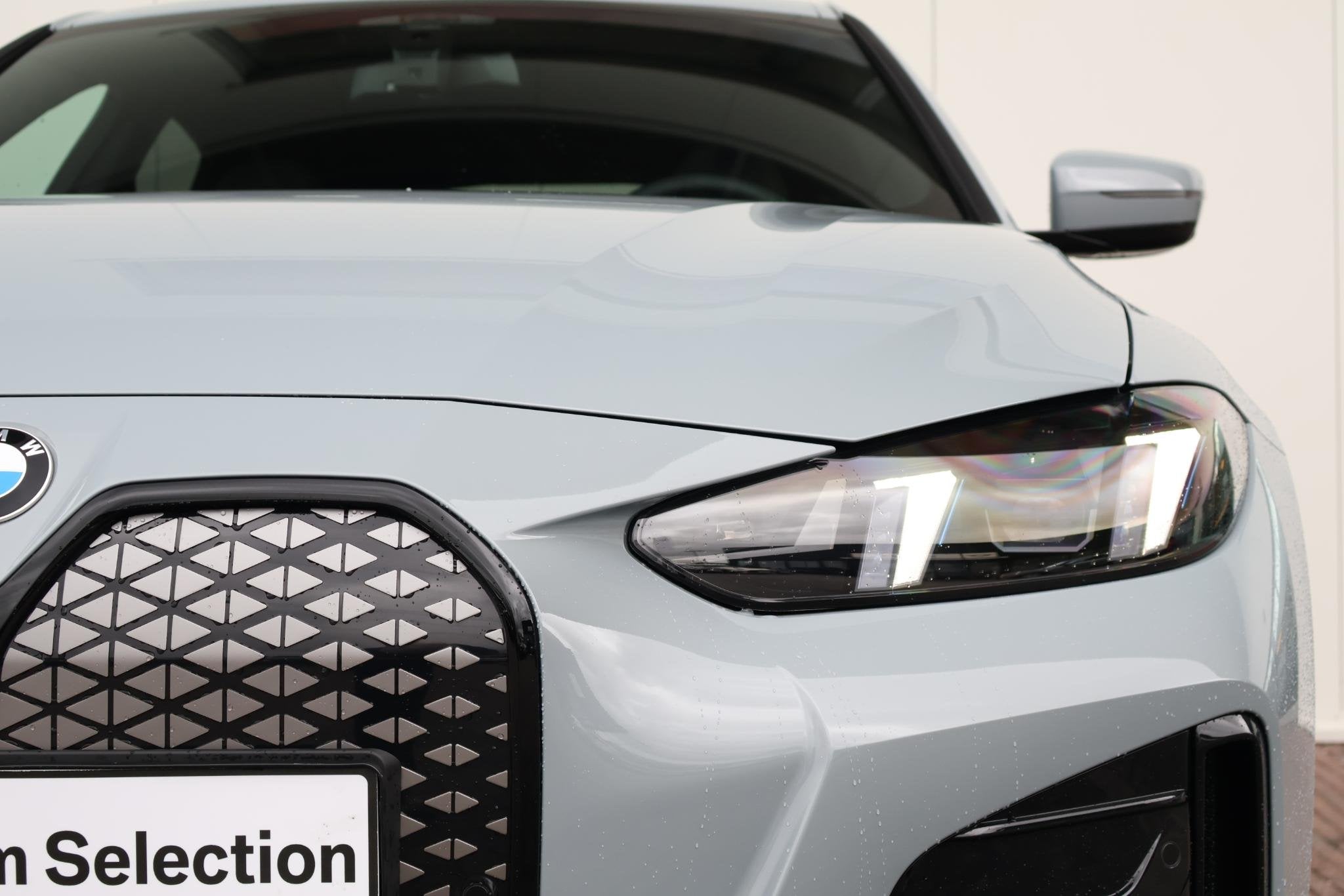 BMW i4 eDrive40 M Sport Edition 84 kWh | Sport Pakket Pro |, Achterwielaandrijving, 510 min, Zwart, Met garantie (alle)