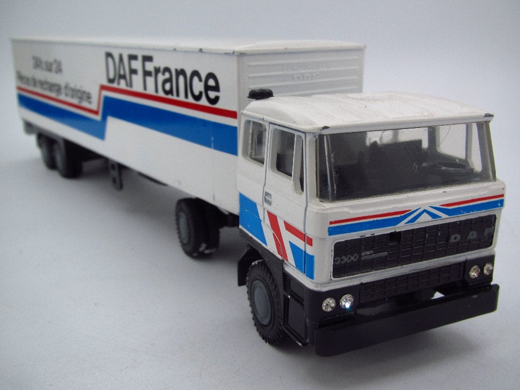 Lion car - DAF 3300 miniatuur '' DAF France '' 1:50, Ophalen of Verzenden, Gebruikt, Bus of Vrachtwagen, Lion Toys