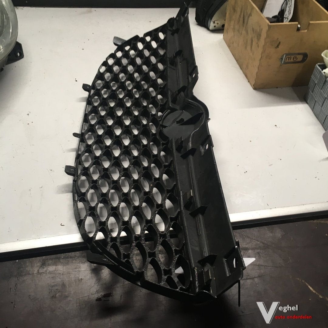 Daihatsu Sirion 1.0 5drs 2002 wagennr 2500085   Grille, Gebruikt, -, -, Ophalen of Verzenden