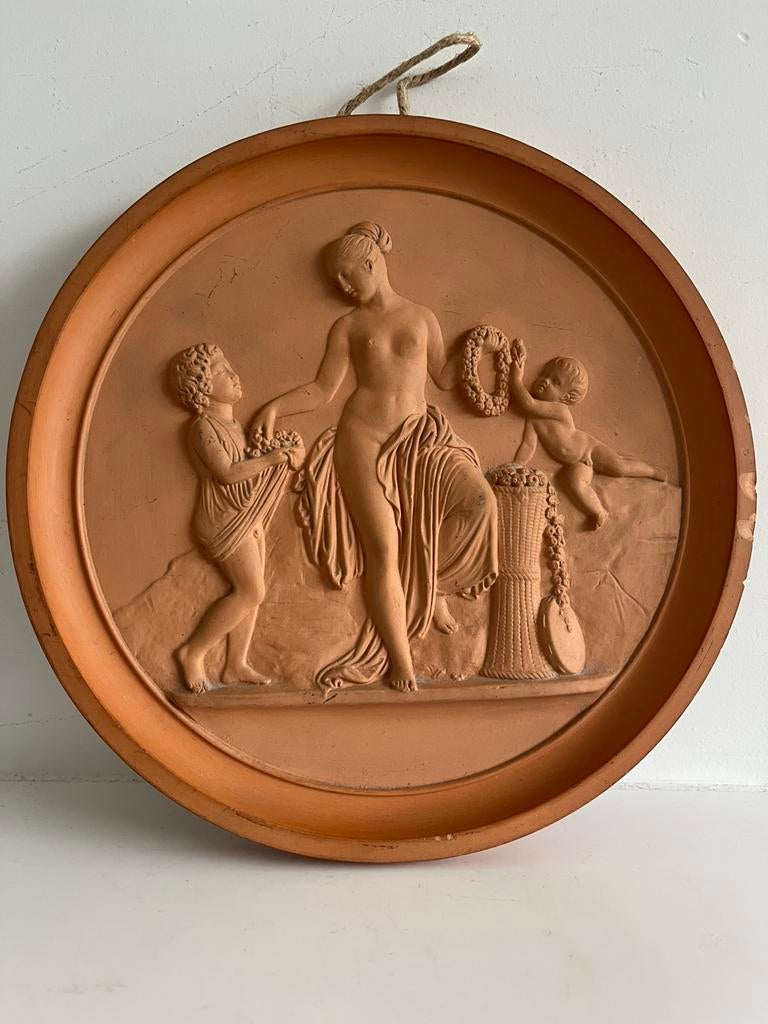 TERRACOTTA WANDPLAQUETTE. —  EIND 19 de EEUW., Antiek en Kunst, Antiek | Keramiek en Aardewerk, Ophalen of Verzenden