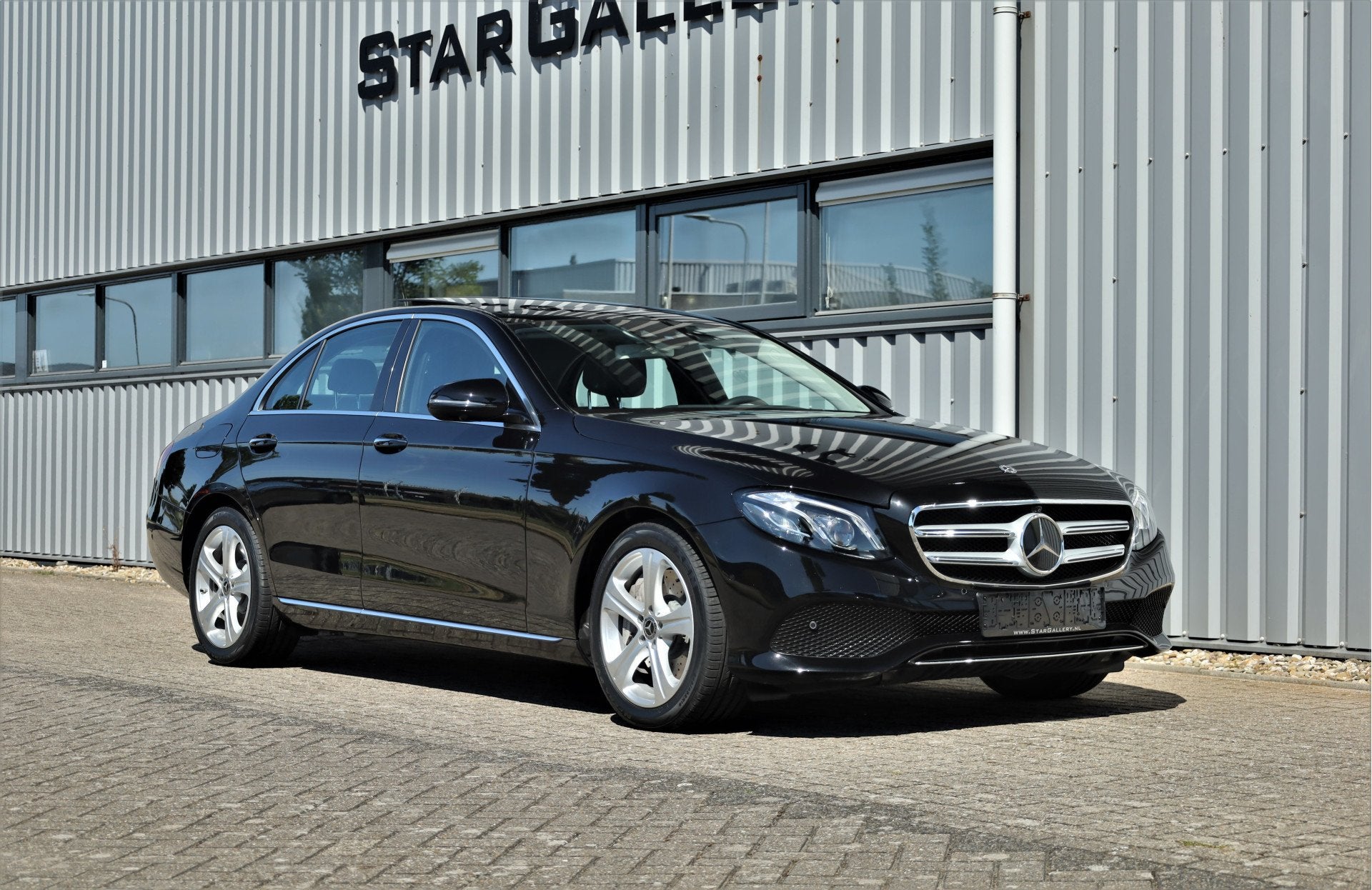 Mercedes-Benz E-Klasse 400 4Matic Avantgarde 59901km, Auto's, Dealer onderhouden, Gebruikt, Zwart, Leder