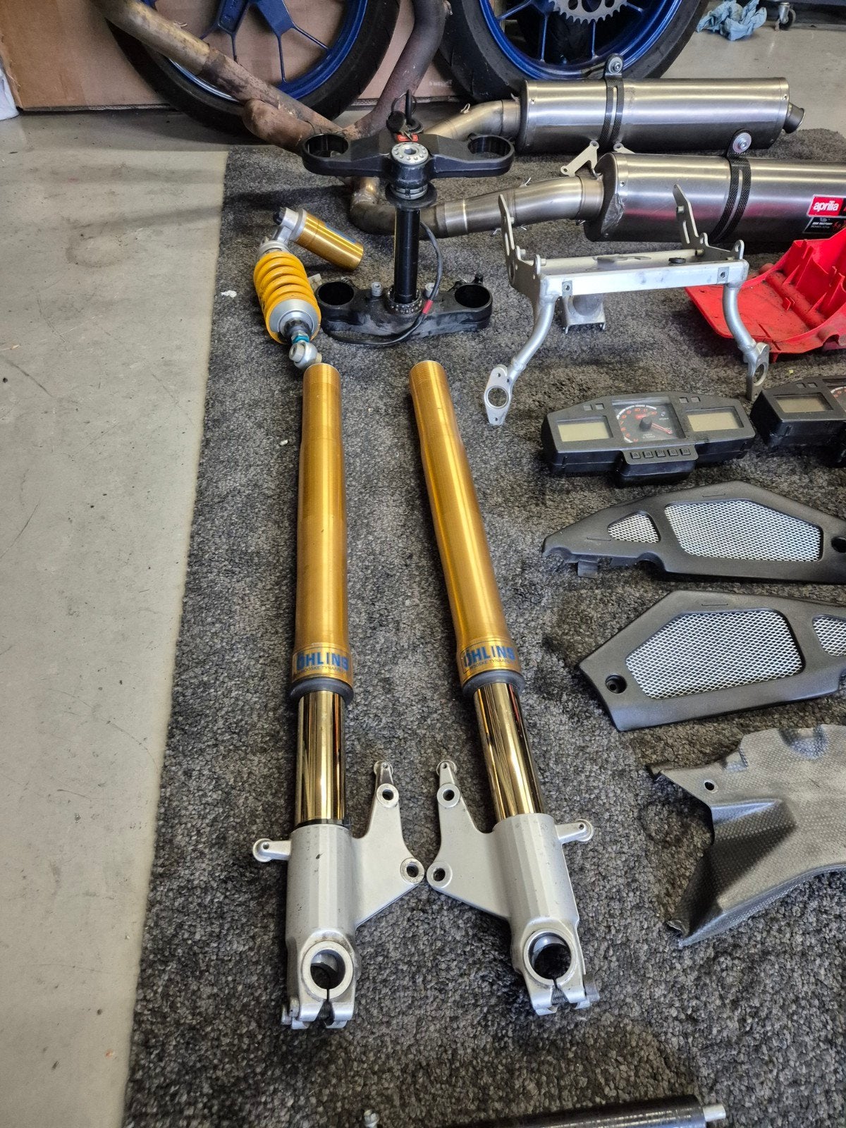Aprilia RSV Mille / Tuono gen1 onderdelen (ohlins, oz, carb), Motoren, Onderdelen | Overige, Gebruikt, Aprilia, Aprilia, Ophalen of Verzenden
