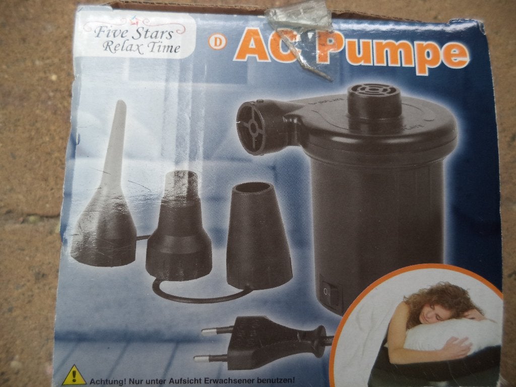 1 elektrische pomp om bed of boot op te blazen, Ophalen of Verzenden, Zo goed als nieuw, Zwart, Kunststof