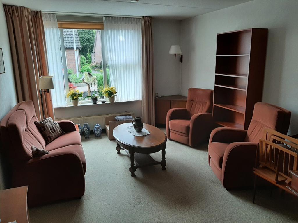 Complete woonkamer inrichting: bankstel, fauteuils, meubels, Ophalen, Gebruikt, Klassiek warm, Minder dan 4 stoelen