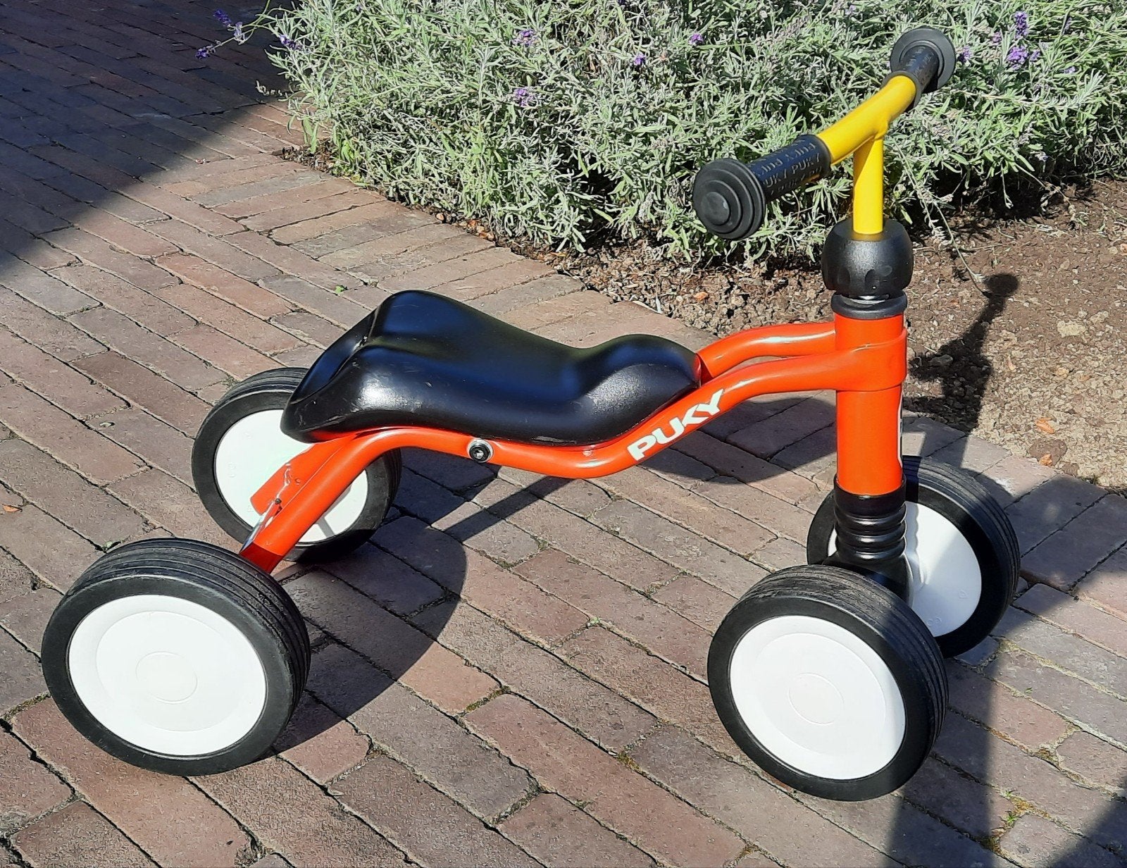 Puky loopfiets vierwieler, Ophalen, Zo goed als nieuw, Loopfiets