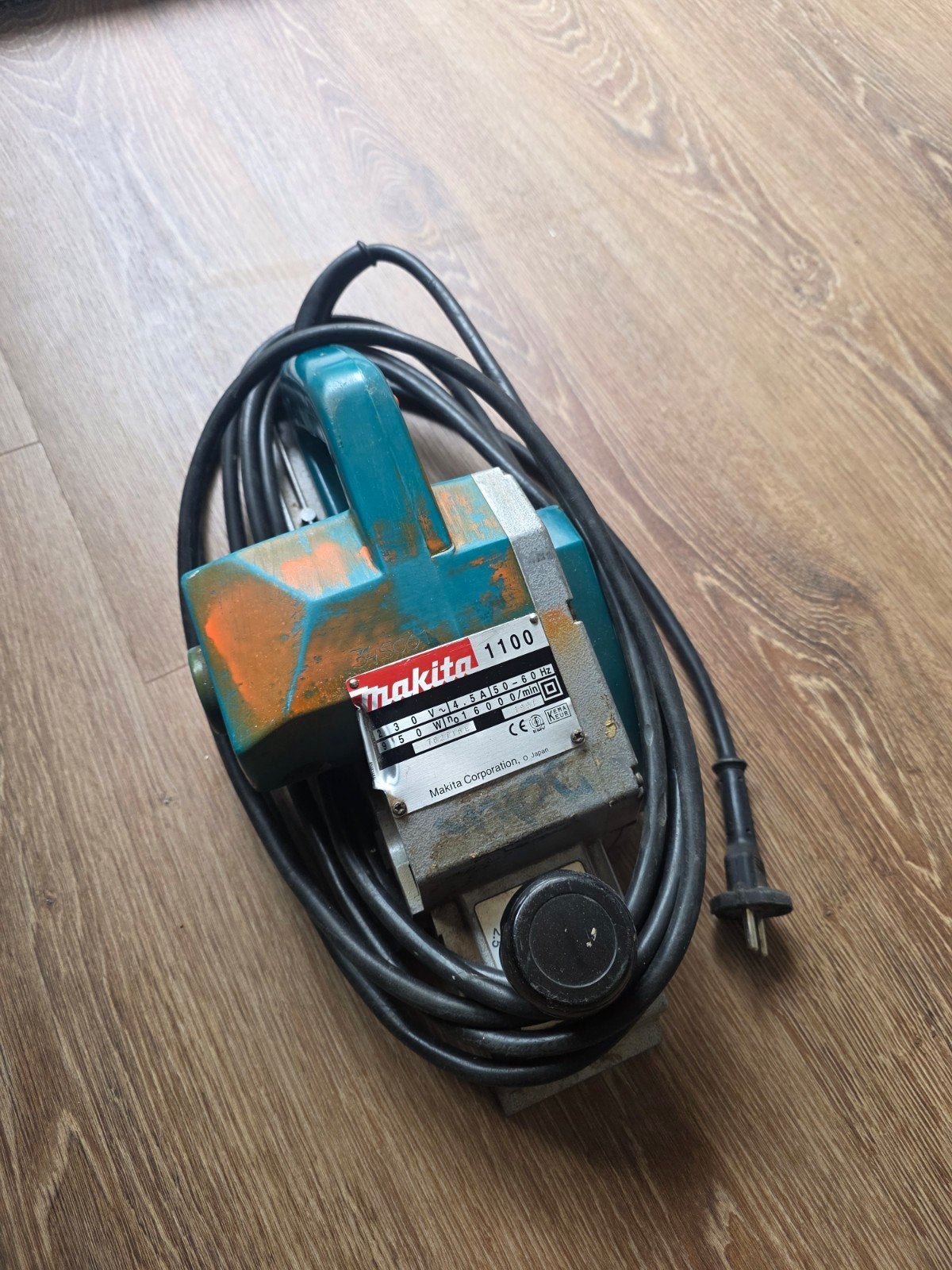 Makita 1100 schaafmachine, Ophalen, 700 tot 1000 watt, Haakse handslijpmachine