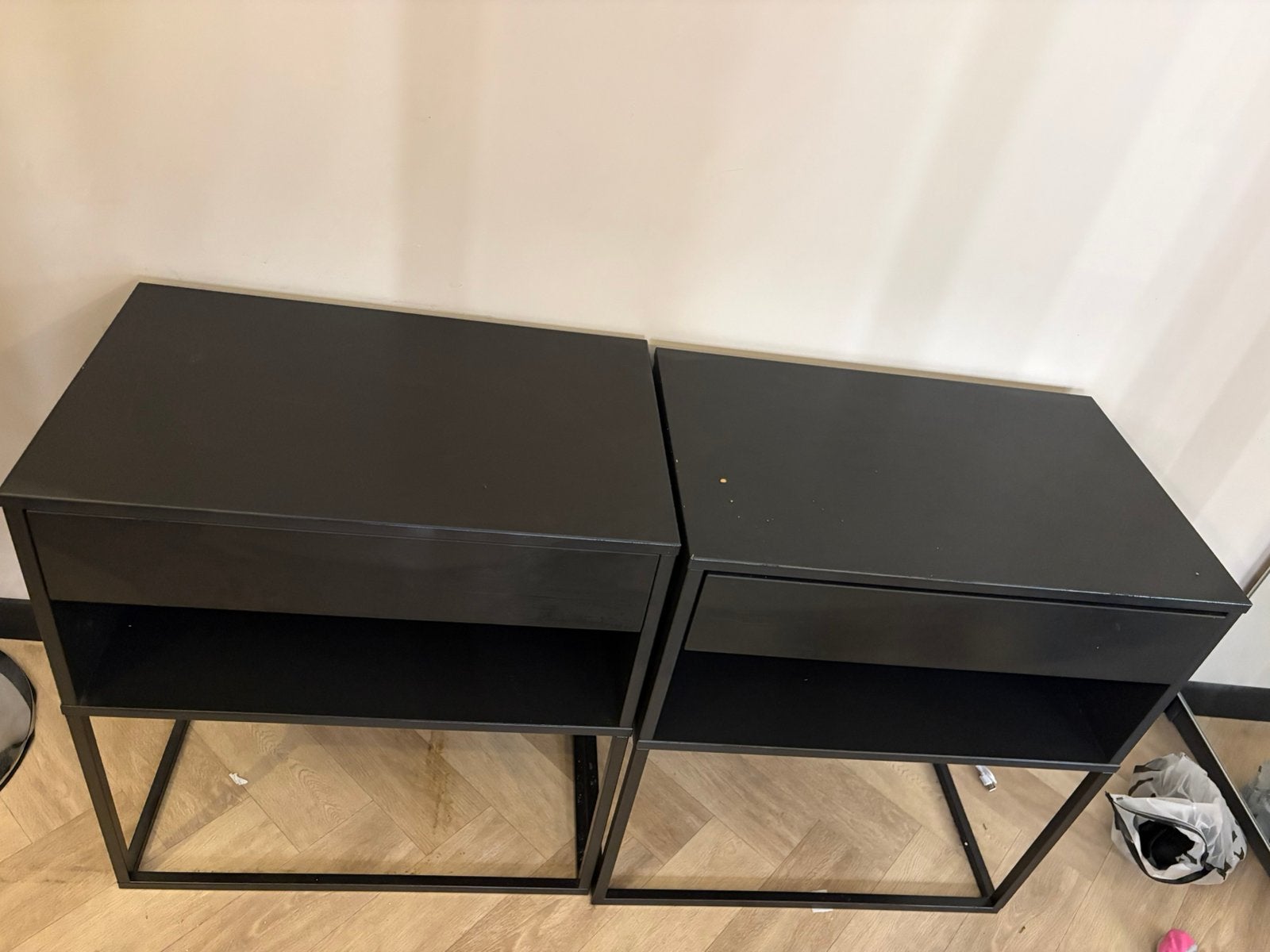 Ikea Vikhammer nachtkastje 60 cm, Ophalen, Gebruikt, 50 tot 100 cm, 25 tot 50 cm