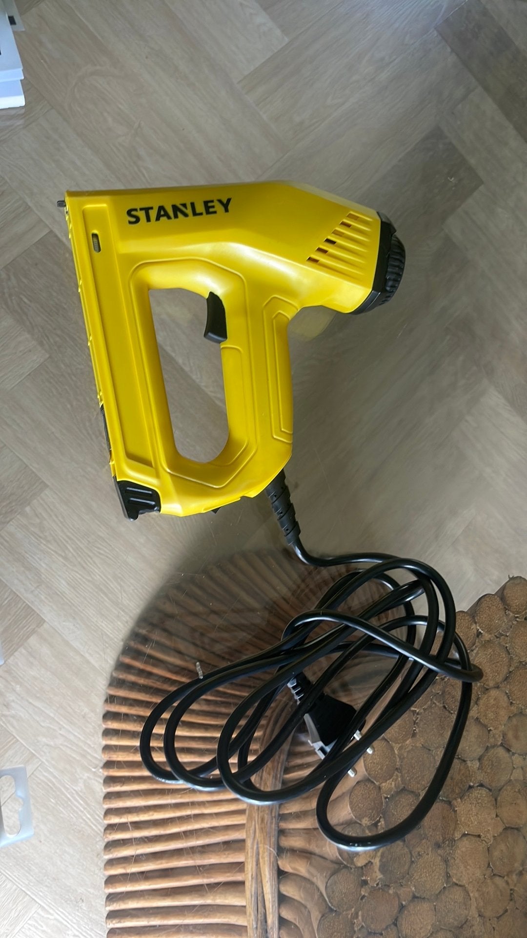 Stanley TRE550 Heavy Duty elektrische tacker, Ophalen of Verzenden, Zo goed als nieuw