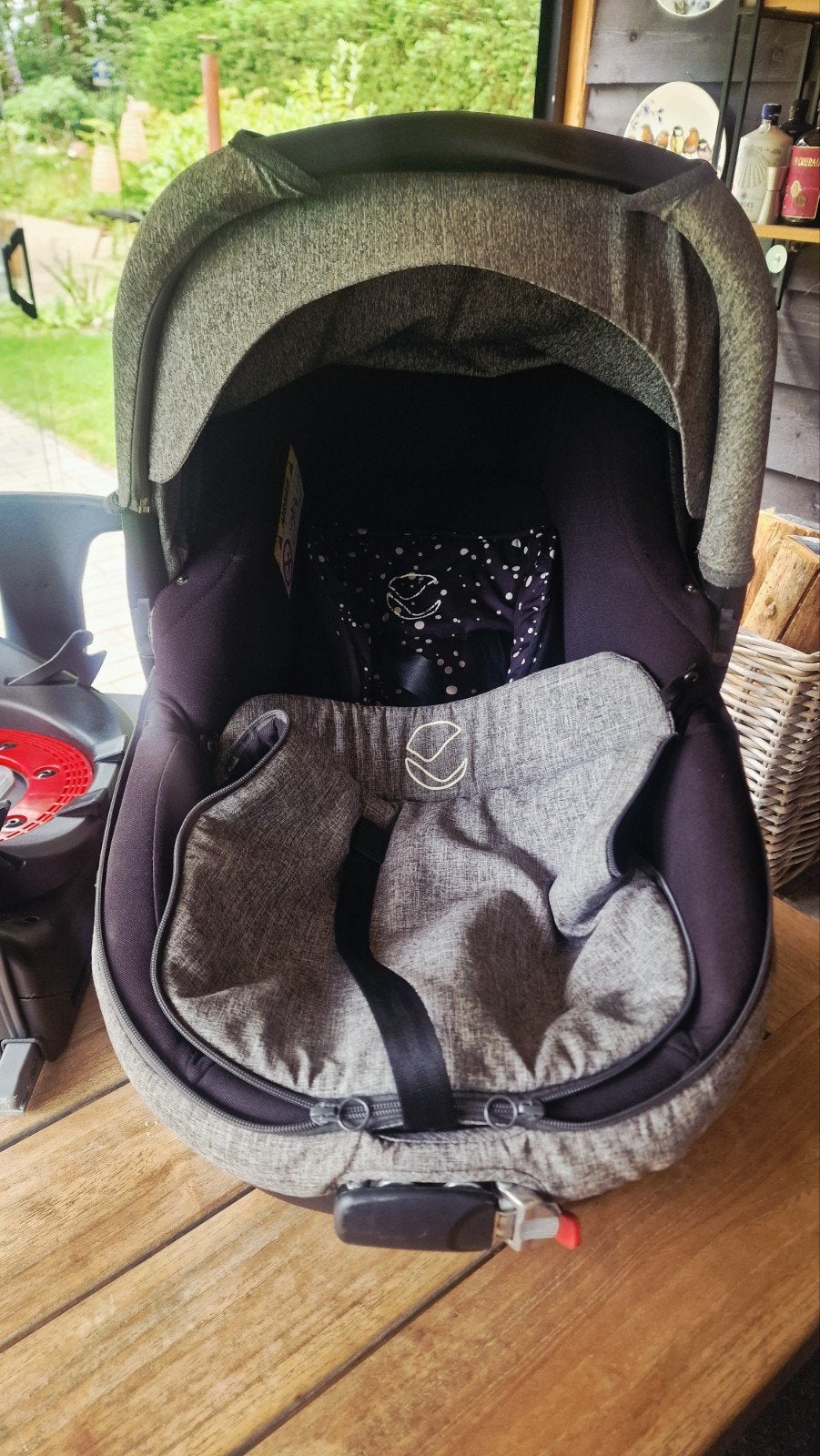 Matrix 2 autostoel BY June met ISOFIX en draaischotel, Autogordel of Isofix, Gebruikt, 0 t/m 13 kg, Slaapstand