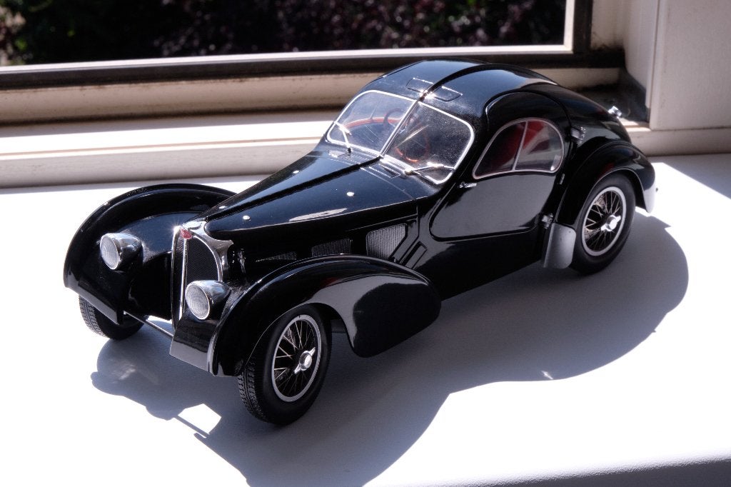 Bugatti Type 57 SC Atlantic, Solido, 1:18, Ophalen of Verzenden, Zo goed als nieuw, Auto, Solido