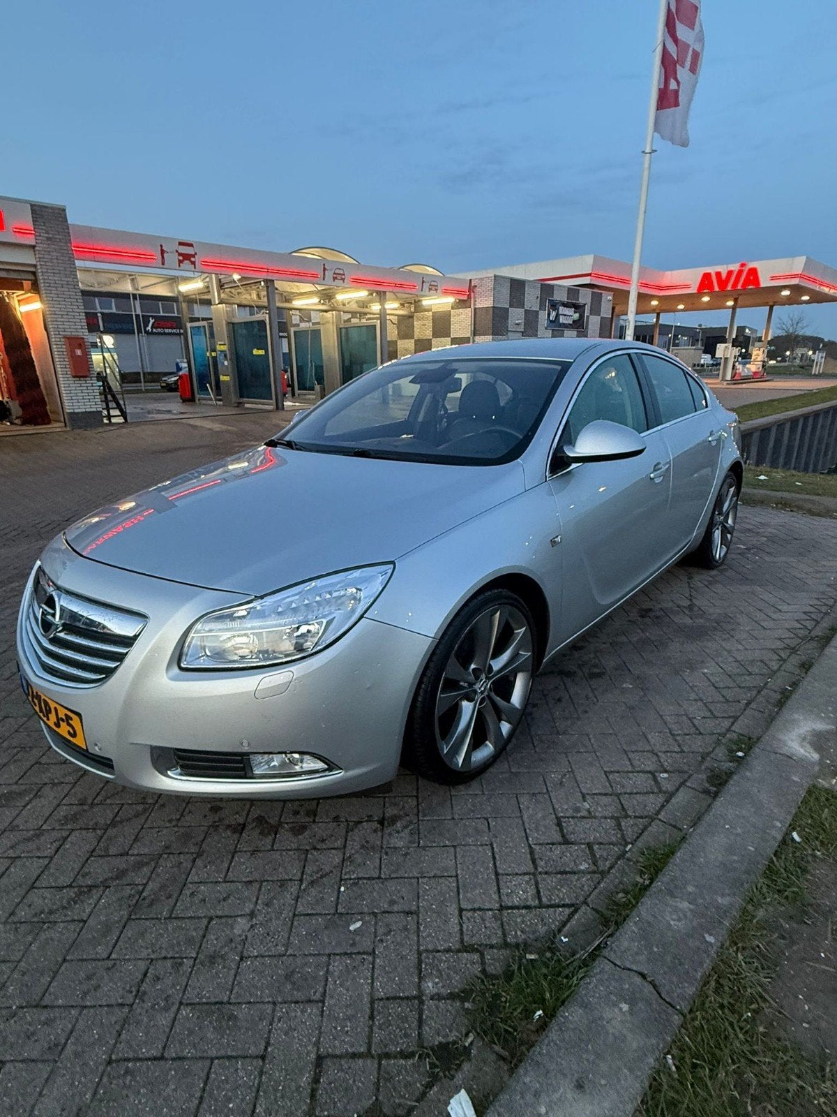 Opel Insignia 2.0 Turbo 162KW 5-DRS 4X4 2008 Grijs, Auto's, Opel, 1998 cc, Stof, 1800 kg, Zwart