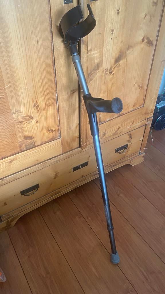 Loopkruk elleboogkruk links, Ophalen, In hoogte verstelbaar, Gebruikt
