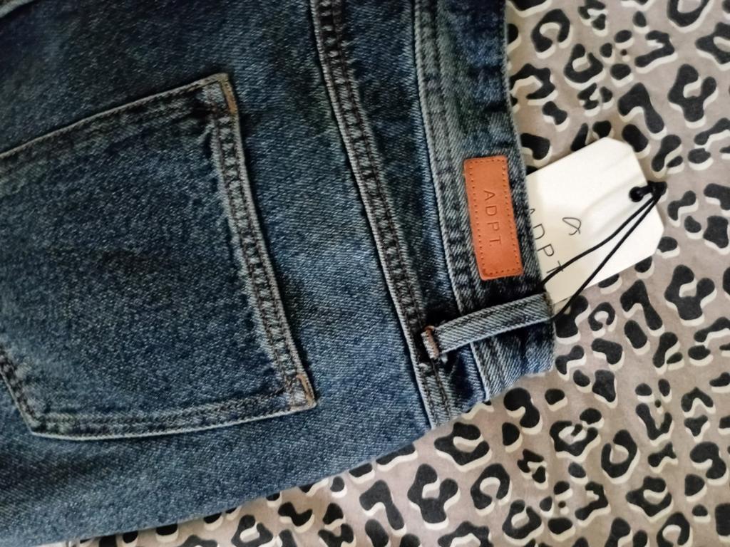 ADPT Jeans - Nieuw met label - Maat W27/30, Kleding | Dames, Blauw, Nieuw, Ophalen of Verzenden, W27 (confectie 34) of kleiner