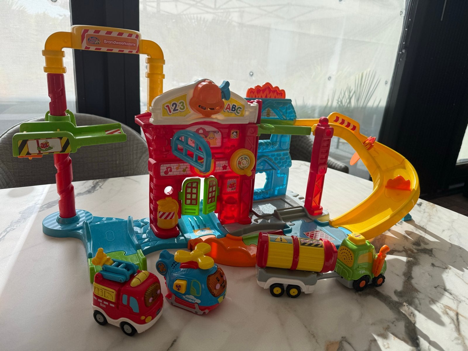 VTech Toet Toet Auto's Brandweerkazerne met voertuigen, Ophalen, Gebruikt, Jongen of Meisje