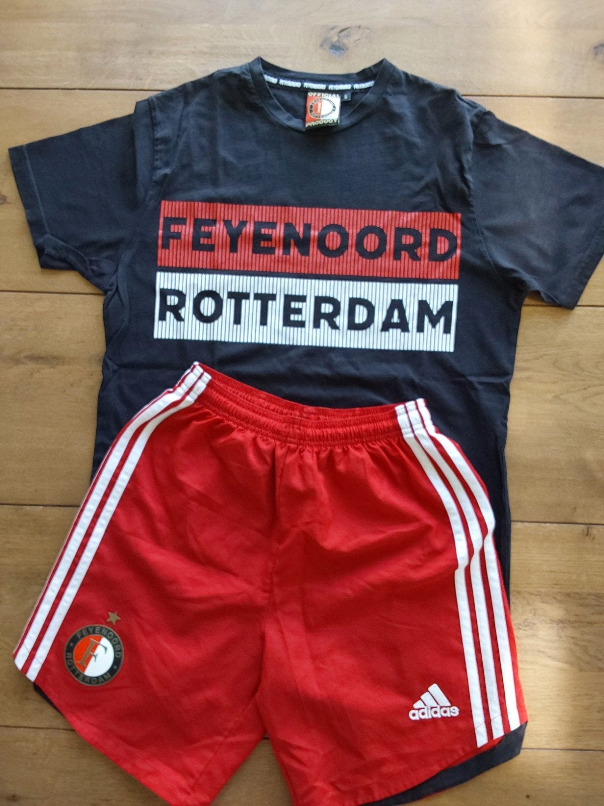 Feyenoord shirt en korte broek maat 164, Maat XS of kleiner, Ophalen of Verzenden, Broek