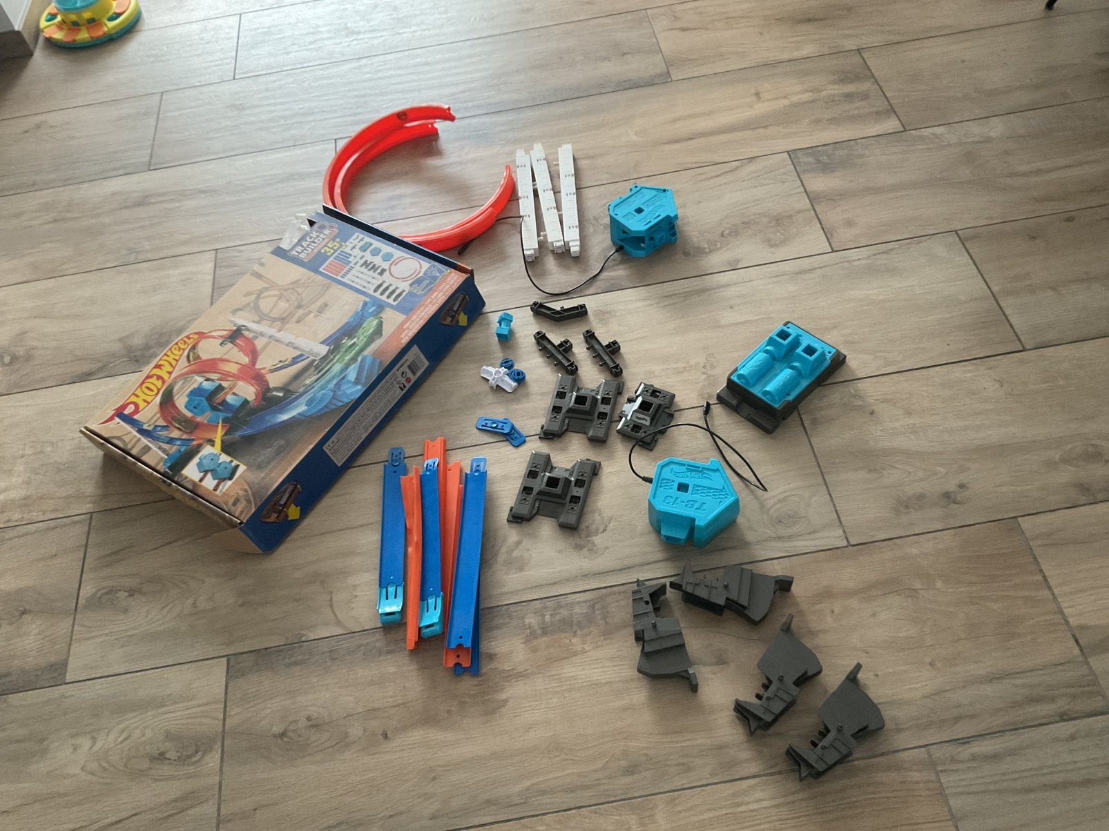 Hotwheels track builder, Kinderen en Baby's, Speelgoed | Racebanen, Racebaan, Ophalen of Verzenden, Zo goed als nieuw, Hot Wheels