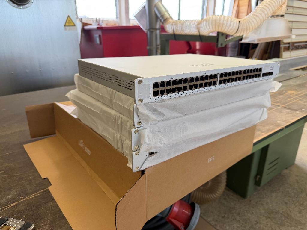 Partij Cisco Meraki Switches (Unclaimed), Ophalen, Zo goed als nieuw