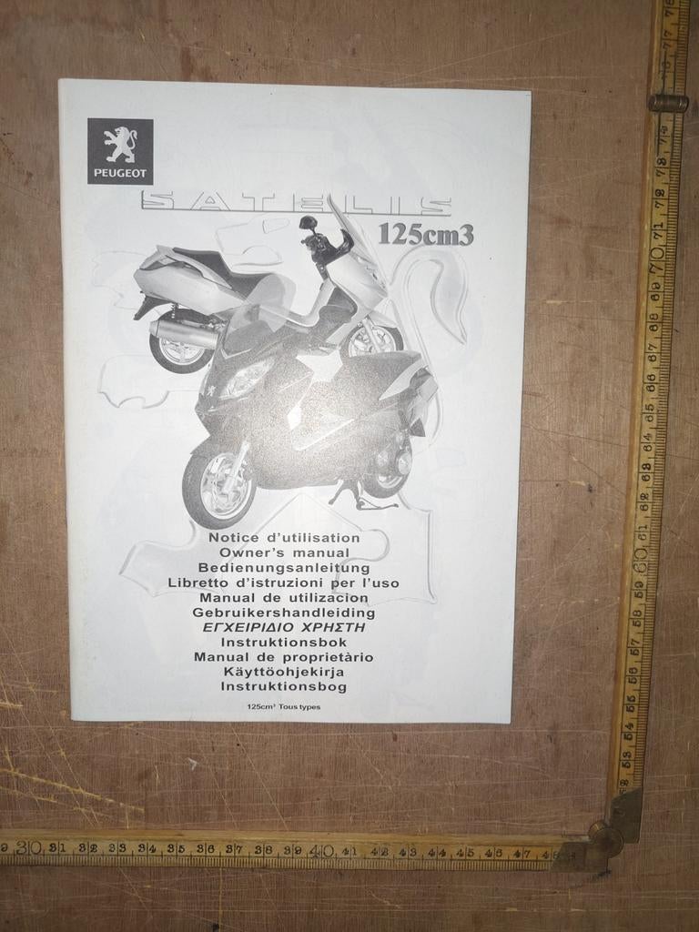 Handleiding Peugeot Satelis125 cc, Fietsen en Brommers, Handleidingen en Instructieboekjes, Ophalen of Verzenden, Gebruikt