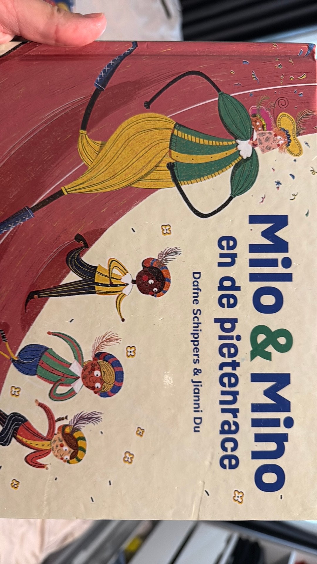 “Milo & Mino en de pietenrace”, Ophalen, Zo goed als nieuw