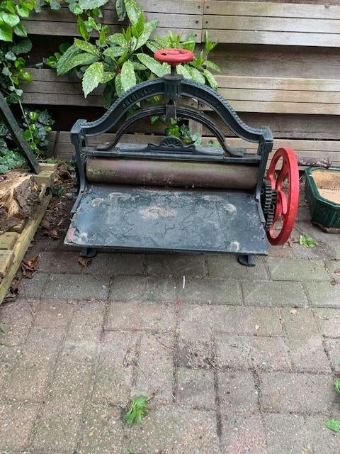 Vintage wringer, Ophalen