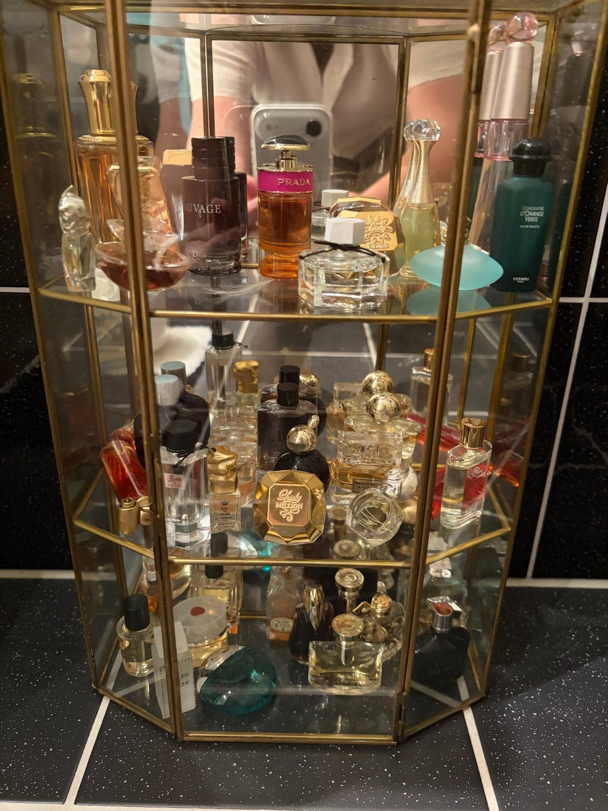 Kastje met mini parfum flesjes, Sieraden, Tassen en Uiterlijk, Ophalen, Gebruikt